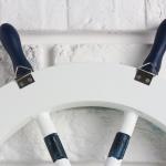 Вешалка настенная «Штурвал», крючки декоративные, 3 крючка на панно, бело-синяя, 45?28?5 см