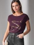 Нарядная футболка с блестящим принтом