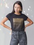 Нарядная футболка с блестящим принтом
