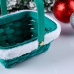 Корзина плетёная для хранения «Новогодняя», 15?12?7.5 см, ручка h=17.5 см, зелёная