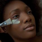 Кисть для нанесения маски