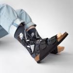 Девид Корнхабер | Носки "Рождение театра. История рыцарей", р-р 36-38 (графит)