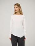 Белый джемпер с ассиметричным низом