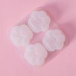 Молд для заливки Доляна «Лапки», силикон, 9.5?9?2.5 см, 4 ячейки 4?4 см, белый