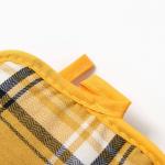 Кухонный набор «Этель. Клетка»: прихватка 17?17 см, варежка-прихватка 26?16 см, жёлтый