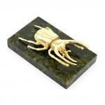 Жук на подставке из змеевика 60*35*18мм