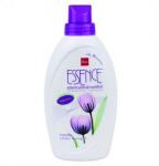 LION Thailand Essence Blossom Гель суперконцентрированный для стирки аромат весеннего луга 900 мл