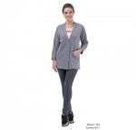 Жакет утепленный с рукавом покроя «кимоно» длиной три четверти, с V-образным вырезом горловины, с застежкой на кнопки, на полочке карманы