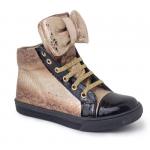 Ботинки на коже