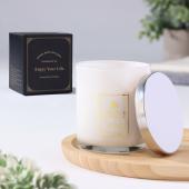 Свеча ароматическая "Scented Candle", английская груша и фрезия