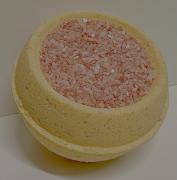 [NOKAMI] Бомбочка-чаша с мерцающей солью для ванн ПЕРСИКОВОЕ МОРОЖЕННОЕ шипящая, 200 гр