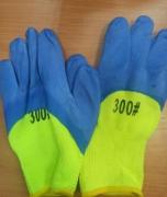 Перчатки зимние акриловые салатово-голубые с латексным покрытием 300F/12 Китай