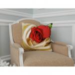 Декоративная подушка блэкаут "Красная роза"                             (s-100480)