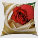 Декоративная подушка габардин "Красная роза"                             (s-101410)