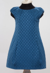 Платье-футляр из синего фактурного жаккарда для девочки