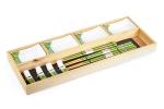 Набор для суши в подарочной упаковке из бамбука, цвет - зелёный (4 пиалы для соусов, 4 пары палочек  для еды, 4 подставки для палочек) (кор 24 набор)