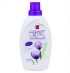 LION Thailand Essence Blossom Гель суперконцентрированный для стирки аромат весеннего луга 900 мл