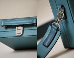 Актуальная сумка-box из натуральной кожи с широким ремнем в комплекте Lera Nena , голубой