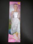 Кукла Люси в белом платье