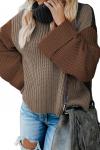Бежево-черный свитер с коричневыми рукавами и высоким воротом