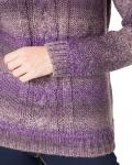 Пуловер с элементами фактурного вязания