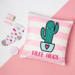 Набор подарочный "Free hugs" подушка-секрет 40х40 сми аксессуары (3 шт)