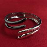 Дизайнерский браслет-обруч Melheor из прочного металла цвета темный хром и серебро