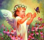 Пухленький ангелочек играет с бабочкой