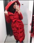 Болоневое пальто с капюшоном и пояском красное ZI LE