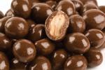 Арахис в темном шоколаде