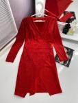 Комбинированное платье на запах красное М106