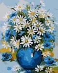 Белые ромашки в голубой вазе