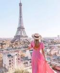 Девушка в стильной шляпке. Париж