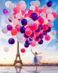 Девушка с охапкой воздушных шаров на фоне Эйфелевой башни
