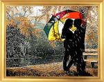 Осенний дождь и пара под ярким зонтом