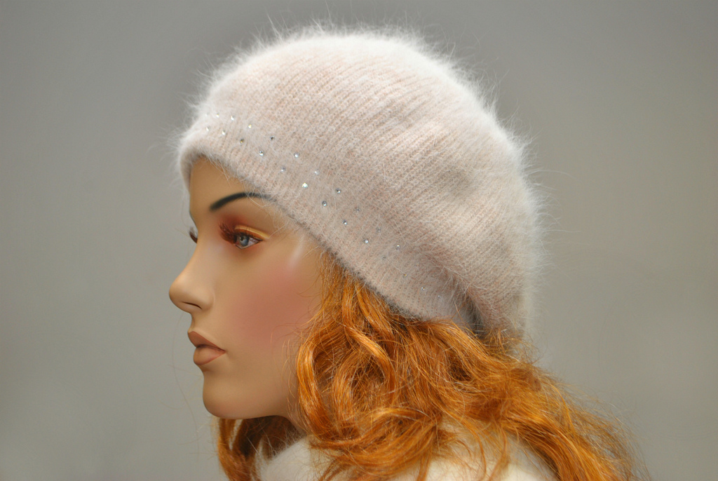 Берет из ангоры. Берет из ангорки. Модные береты из ангоры. Модные береты из ангоры. Береты женские из ангоры.