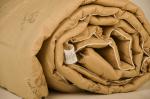 Одеяло верблюжья шерсть СРЕДНЕЕ плот. 300 гр. Ткань - п/э.