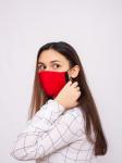 Защитная повязка на лицо. Черная с красным