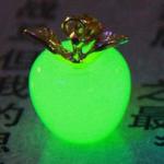 LGK001-2 Светящийся кулон Яблоко 19х14мм, нефрит, цвет свечения зеленый