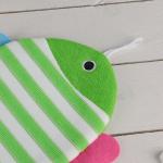 Мочалка варежка детская Доляна «Рыбка», 19?21 см, полосатая, цвет МИКС