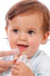 Зубная щетка для младенцев на палец