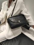 Женская сумка-трапеция из из натуральной кожи, цвет черный
