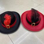 Шляпа карнавальная "Мушкетер" бордо с пером, d-30 см, микс