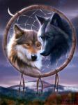 Волки в обереге под молодой луной