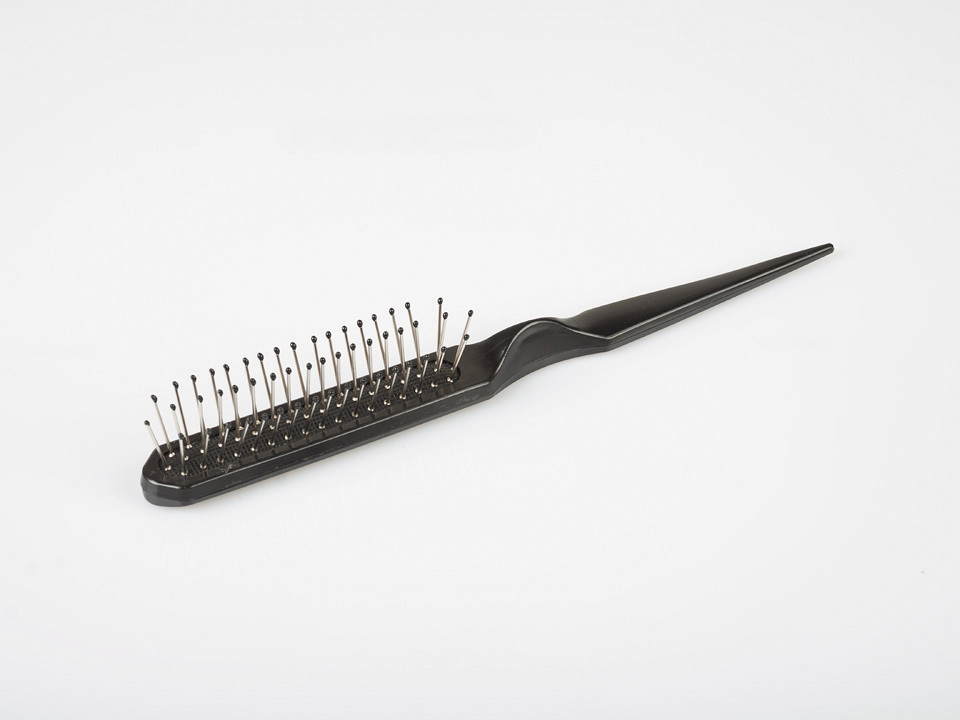 щетка массажная dewal br6402. расческа массажная с металлическими зубьями. расческа массажная с металлическими зубьями. расческа salon professional массажная 22см.