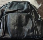 - Сумка-рюкзак из фактурной экокожи, цвет чёрный