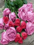 Букет из розовых и красных роз