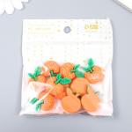 Декор для творчества пластик "Апельсинка с листиками" набор 10 шт 2,5х2 см