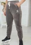 Спортивные штаны женские 9009 "Однотонные-Мех+Эмблема" Бежевые
