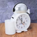Часы-будильник с подставкой для канцелярии «Astronaut», white